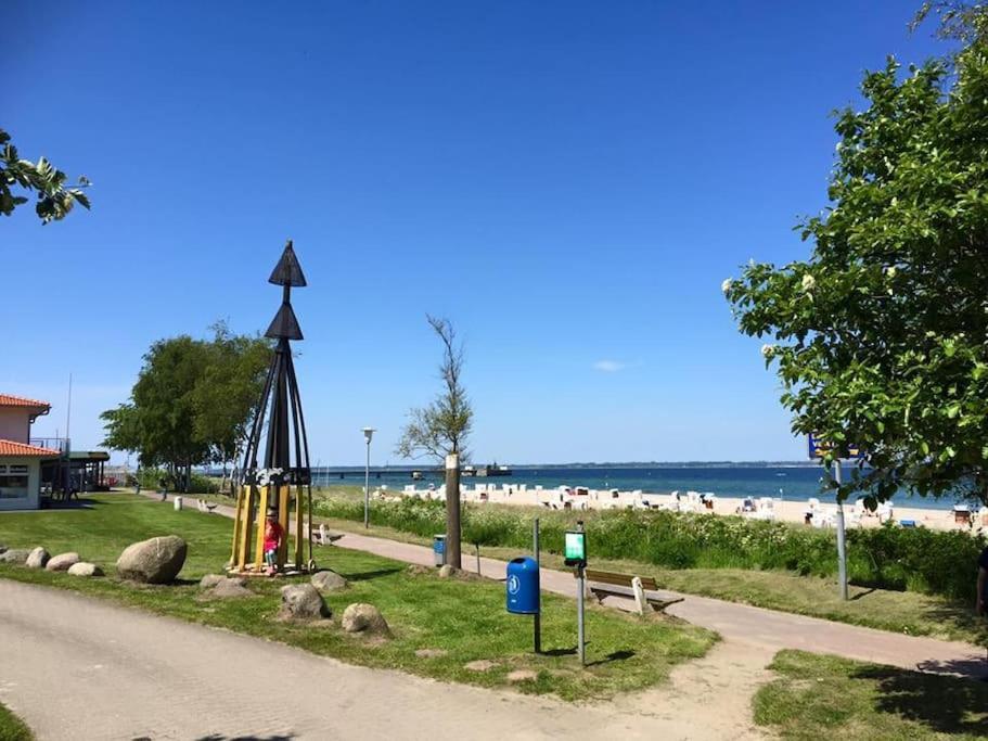 Neue Ferienwohnung Kuestennaehe Mit Terrasse 3Km Zum Strand Osdorf المظهر الخارجي الصورة